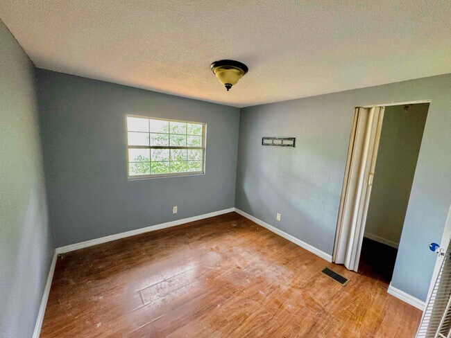 Photo - 8109 Turkey Creek Rd