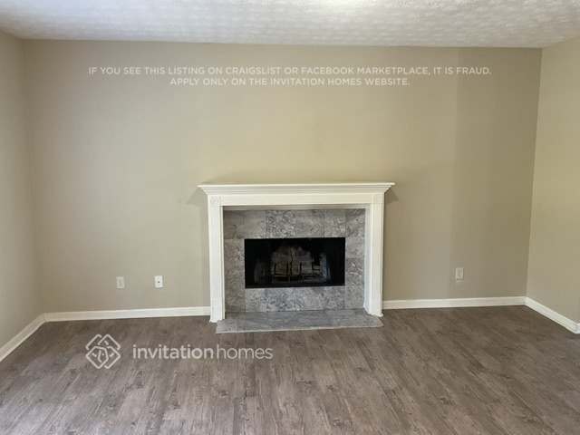 Photo - 1609 Deer Creek Ln