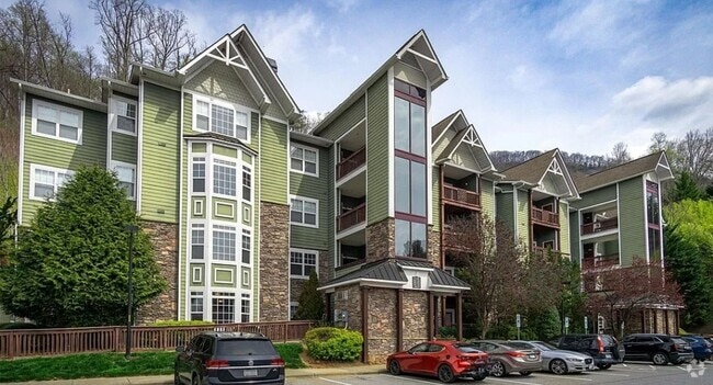 Building Photo - Asheville Condo Rental