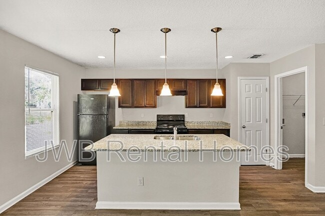 Photo - 1009 Kenmore St