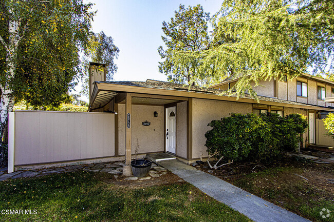 Building Photo - 28739 Conejo View Dr Rental