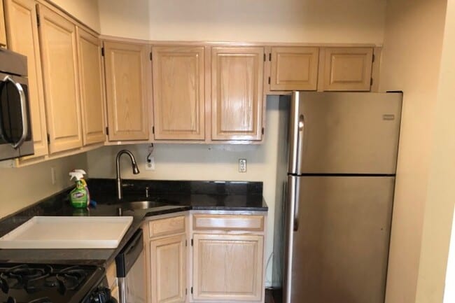 Kitchen - 1205 Jesse Way Unidad 1205