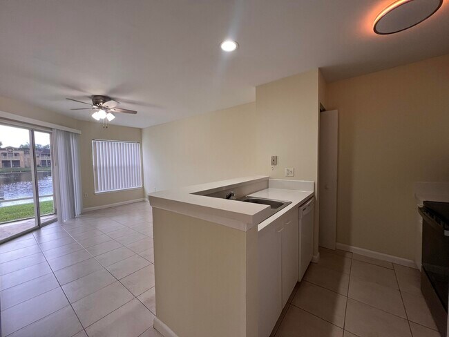 Photo - 4847 Via Palm Lakes Unit 1005