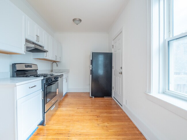 Photo - 7369 N Damen Ave Unit C3