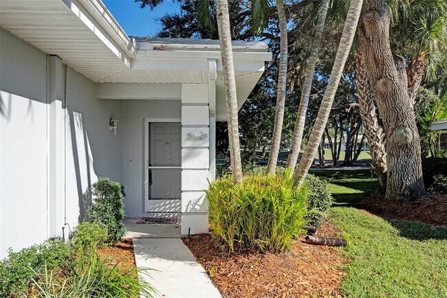 Photo - 216 Cerromar Way S