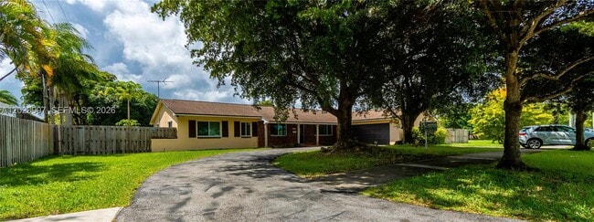 Photo - 14060 SW 82nd Ave