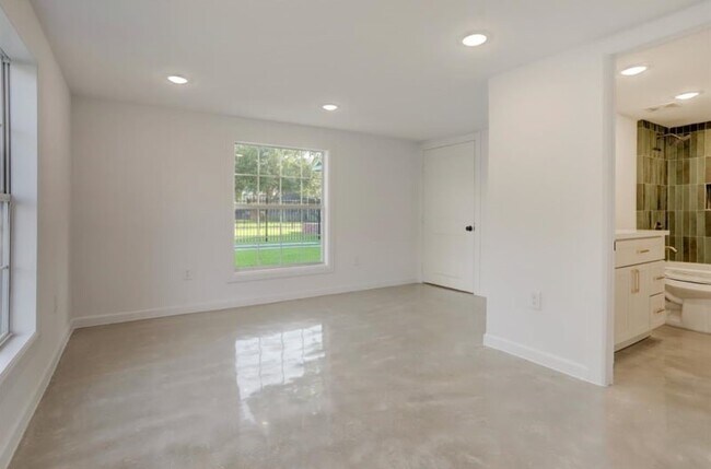 Photo - 808 Oakhurst St Unidad 3