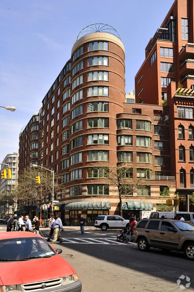 Photo - Greenwich Court