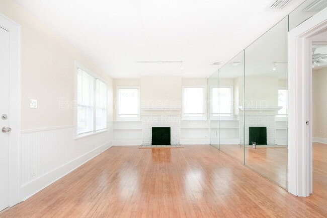 Photo - 1313 Buckingham Rd