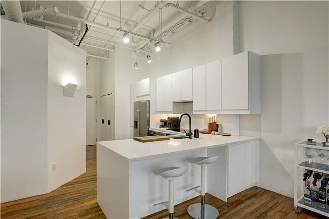 Photo - 3235 Roswell Rd NE Unit 703