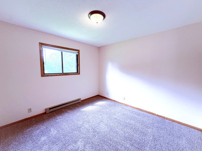 Photo - 620 Saxonwood Rd