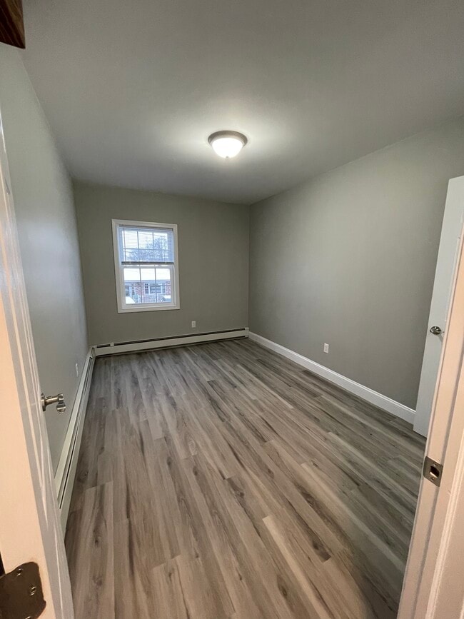 Building Photo - 19 Rose St Unit #4