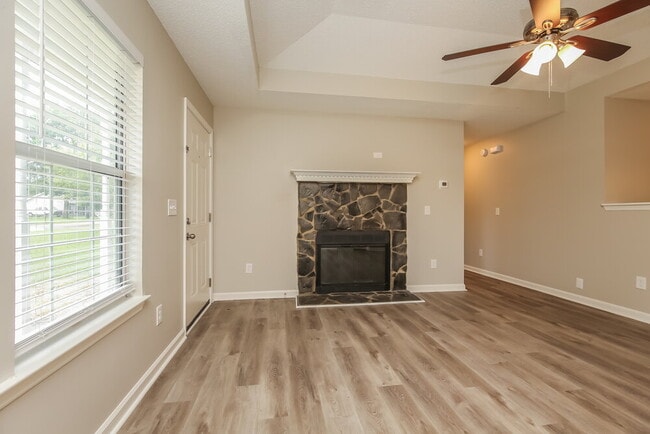 Photo - 108 Riverwood Dr