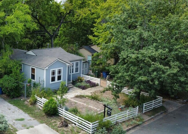 Photo - 2108 Rountree Dr