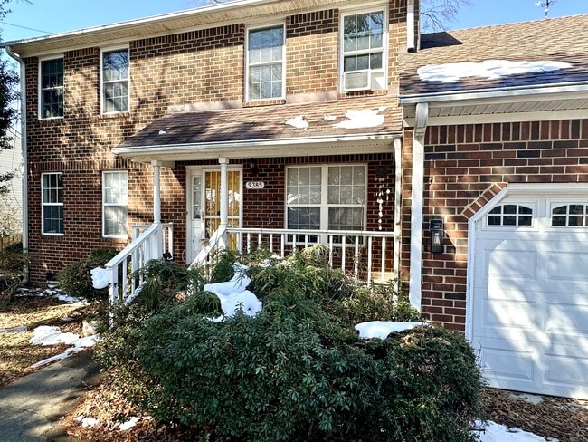 Building Photo - 9385 Pine Tree Rd