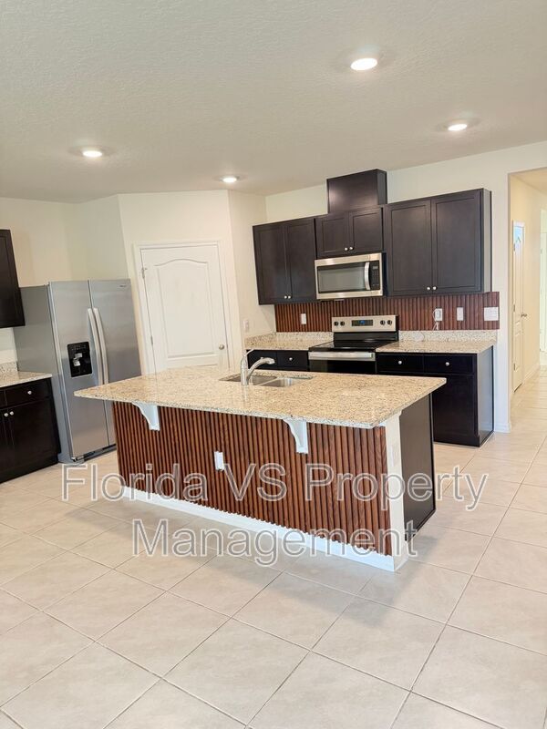 Photo - 804 Horsetail Dr