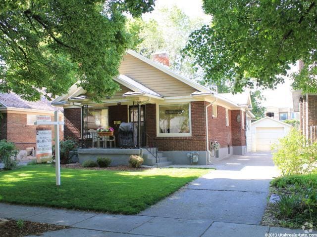 Building Photo - 157 Williams Ave S Rental