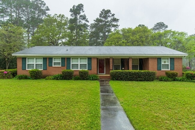 3 BR 2 BA in Valdosta - 3 BR 2 BA in Valdosta