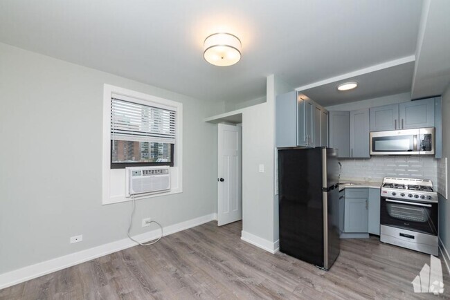 Building Photo - 0 bedroom in Chicago IL 60657 Unit 7N Rental