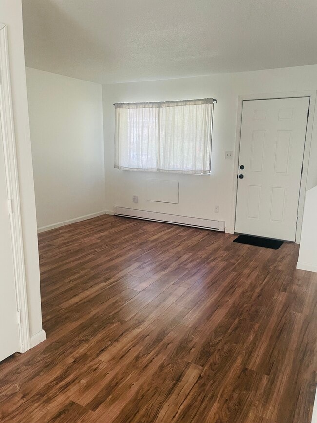 Photo - 220 Blakeslee St Unidad 3