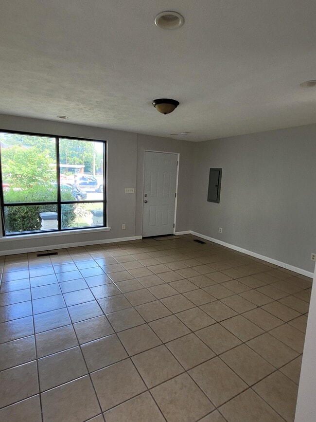 2310 W Broadway