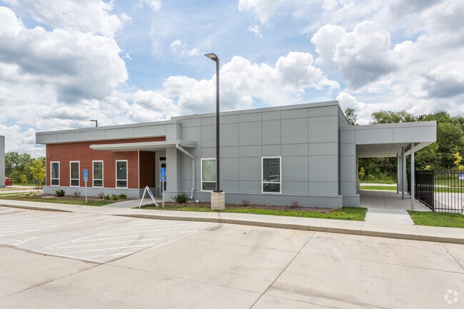 Leasing Office & Clubhouse