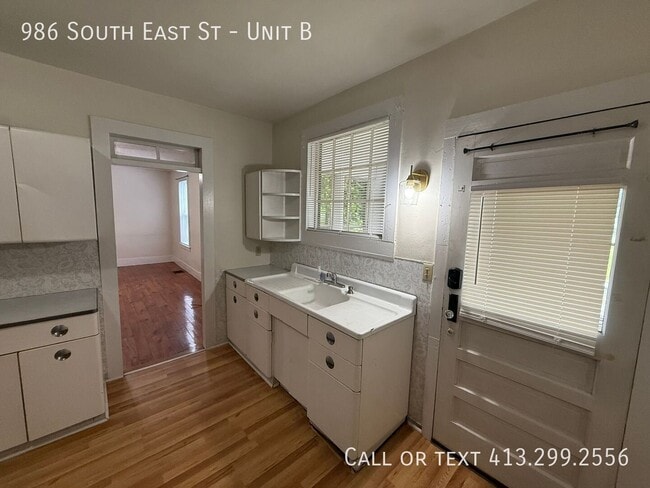 986 S East St Unit B