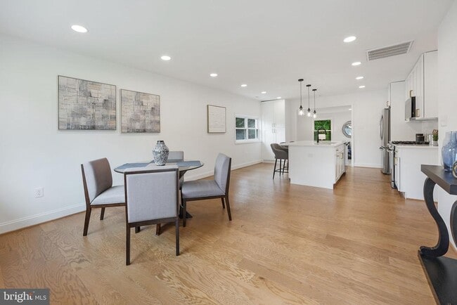 Photo - 14332 Belleville Ave