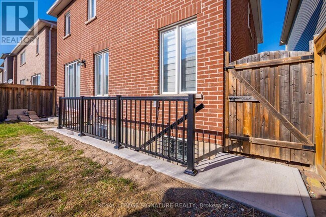 Photo - 533 Yates Dr