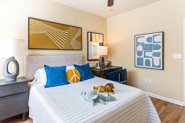 Enclave at Pamalee Square