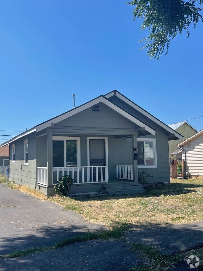 Building Photo - Spacious 1 Bedroom 1 Bath House