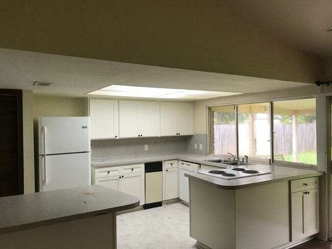 Photo - 11101 Parkside Dr