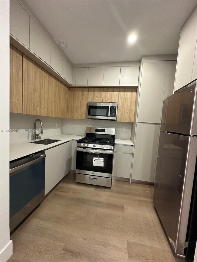 1619 Jefferson Ave Unit 206