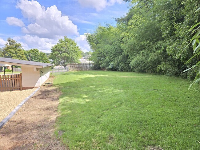 Photo - 4048 Dolly Ridge Rd