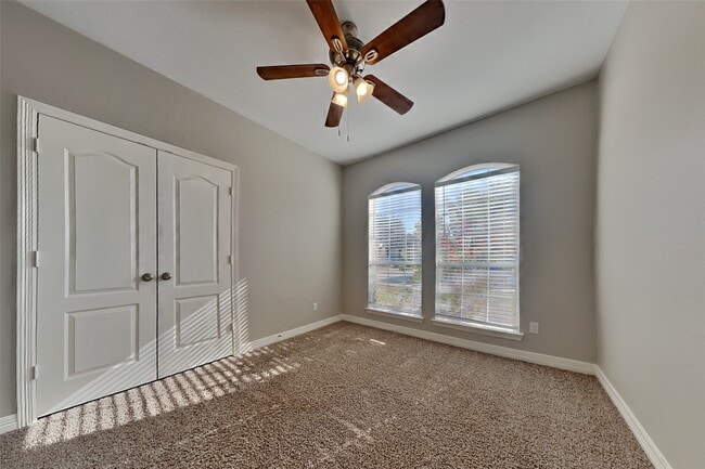 Photo - 2815 Lockeridge Oaks Dr