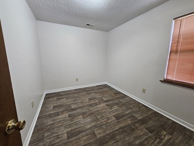 Photo - 414 W Ballard St