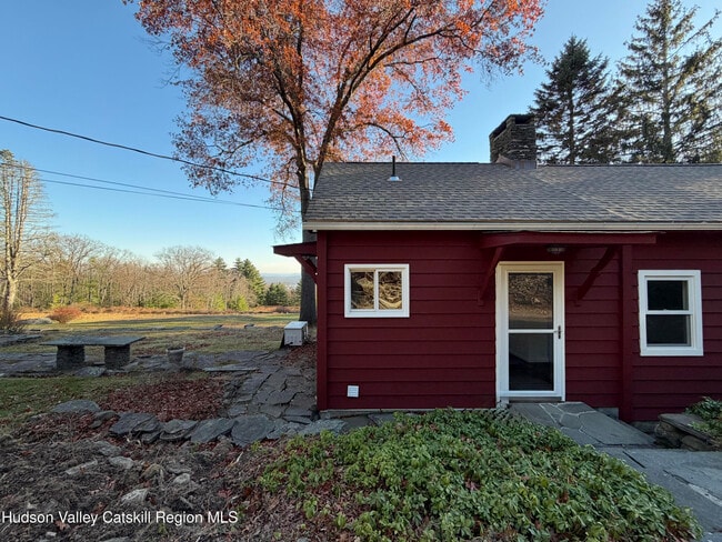 Building Photo - 13 Heyden Rd