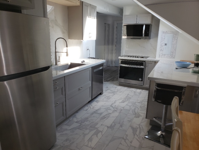 Photo - 805 Ridgeway Ave Unit 3