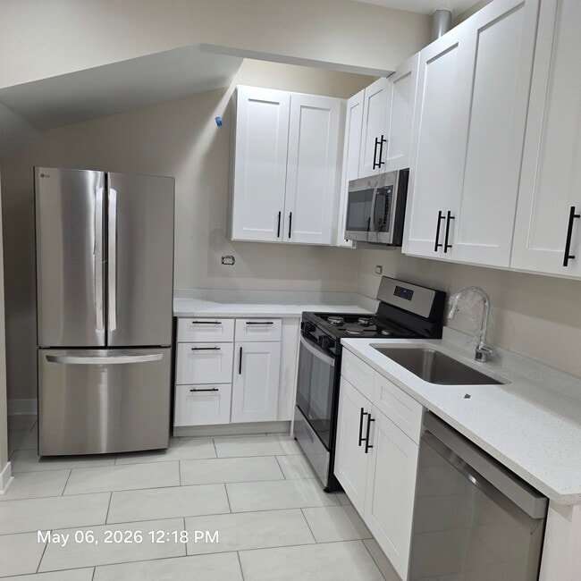 Photo - 2637 W Winona St Unit 1