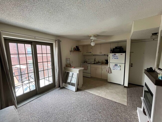 Photo - 520 E Washington Ave Unit 304