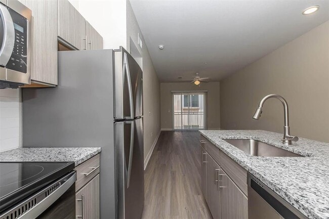 Photo - 1201 W Whitestone Blvd Unit APT
