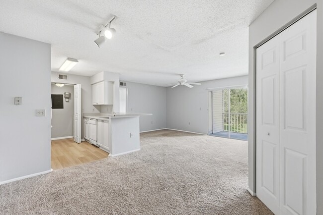 Photo - 1229 Bermuda Lakes Ln