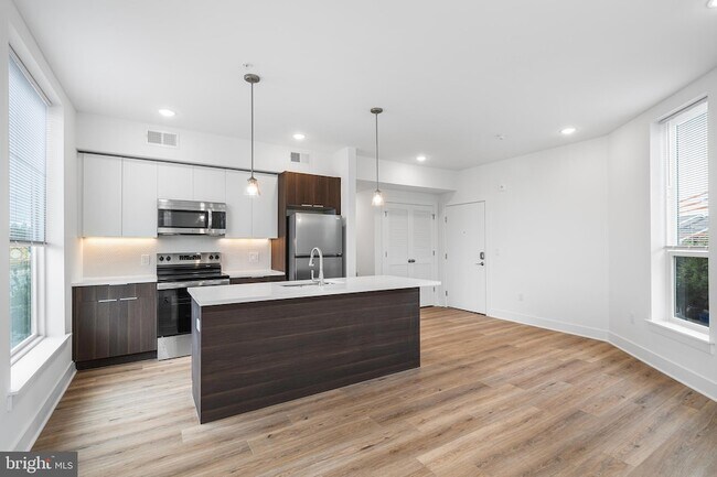 Photo - 4324 Lancaster Ave Unit 107