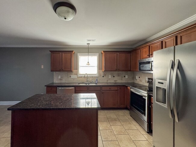 Photo - Lovely 3 Bed 2.5 Bath Home in Fayetteville