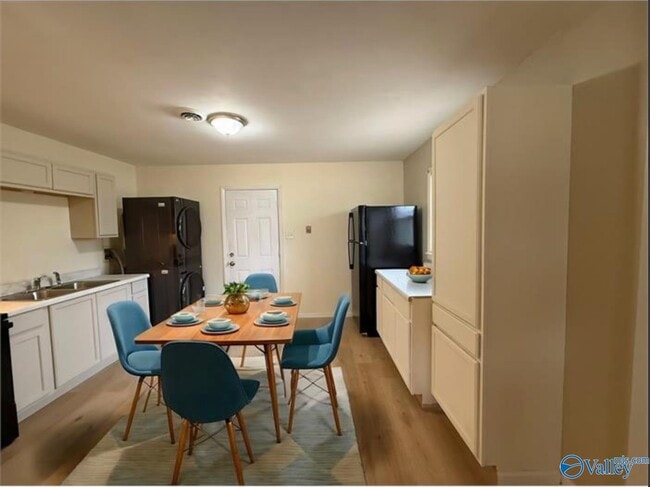 Photo - 2431 Bluestone Cir NW