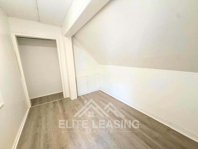 Photo - 1438 SW Van Buren St Unit 3