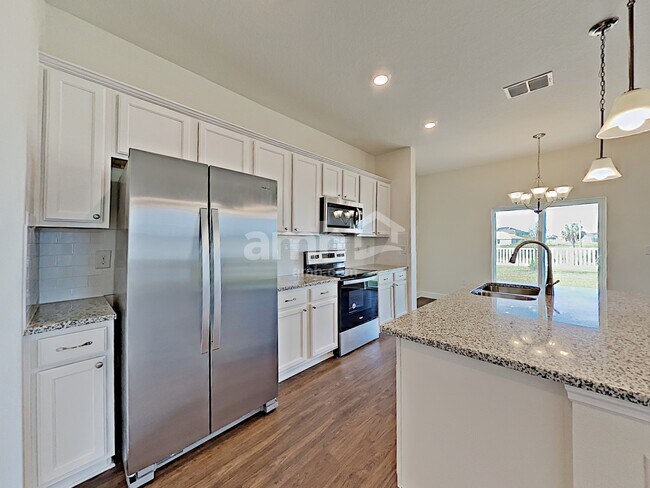 Photo - 4632 Reisswood Loop