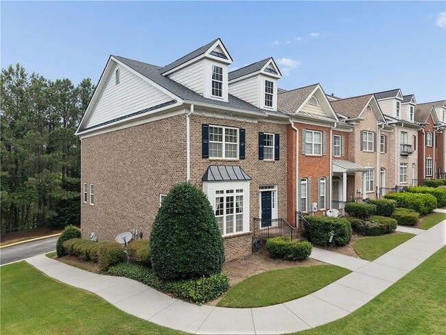 Photo - 330 Holbrook Rd