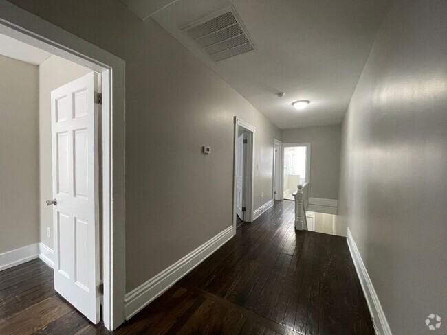 Building Photo - Newly and completely renovated 4 bedroom, ... Rental