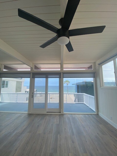 Two sets of Sliding doors open to deck - 4317 The Strand Unit Upper